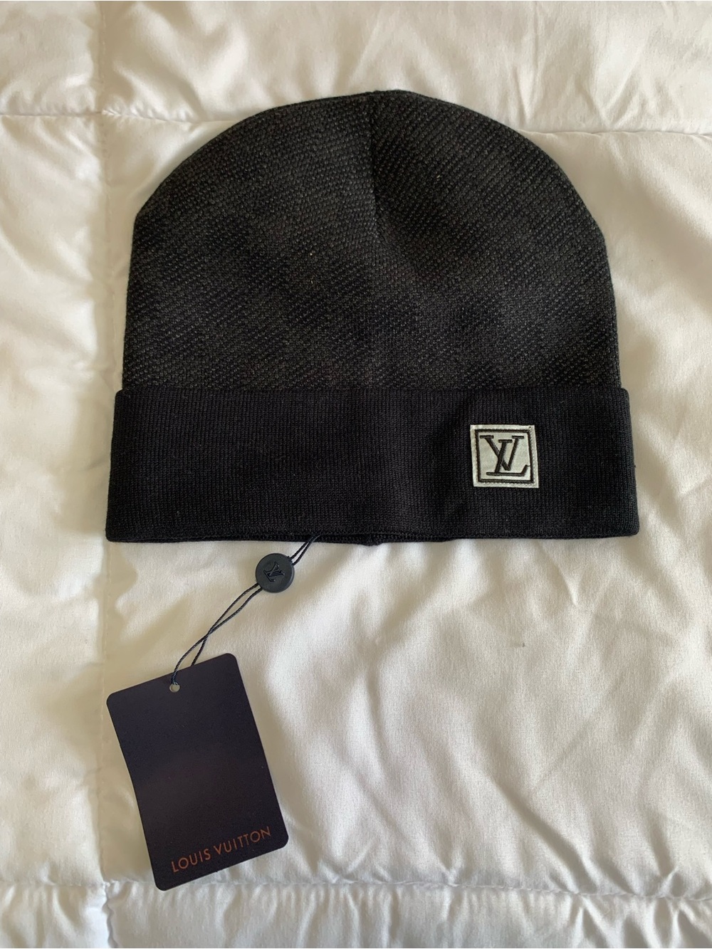 New LOUIS VUITTON beanie